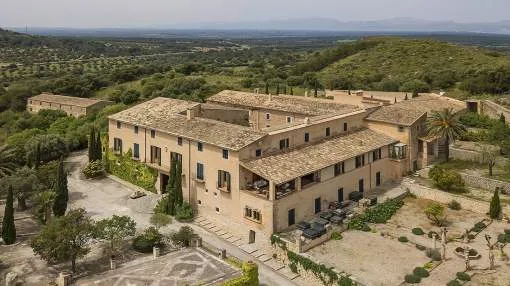 Magnificent Historical Country Estate 12th century Magnificent Historical Country Estate 12th century